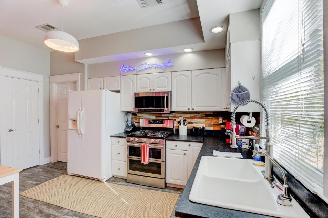 Hip And Spacious Midtown Cottage Near Beale Street Memphis Eksteriør bilde